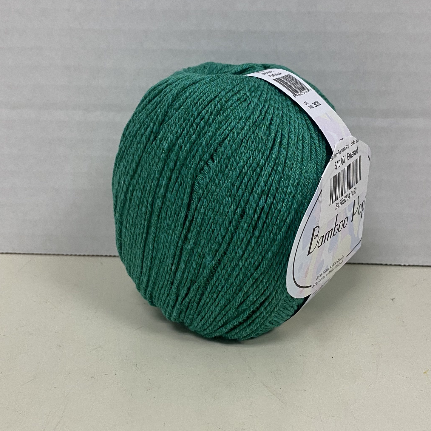 Universal Yarn - Bamboo Pop - Solid 50% Cotton 50% Bamboo